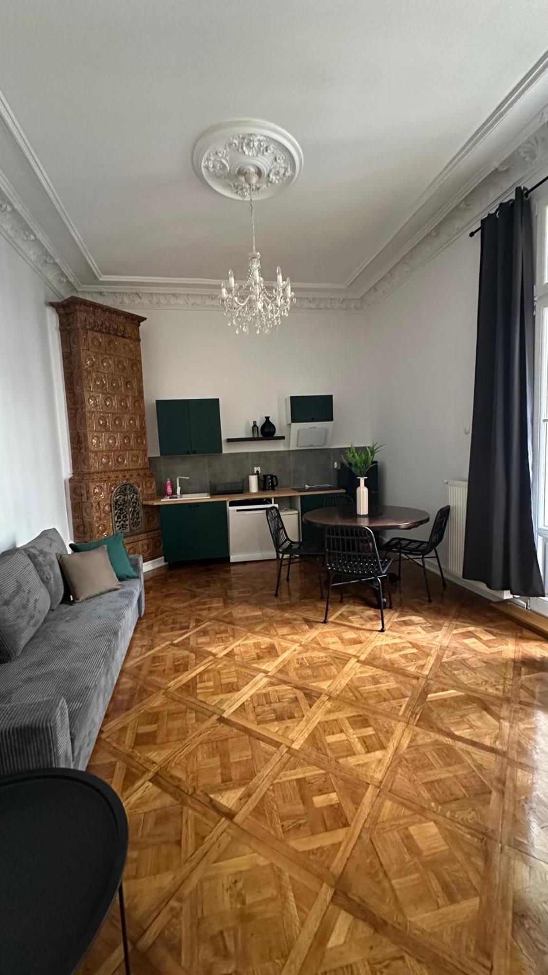 Apartment Kamienica Srodmiescie 18b